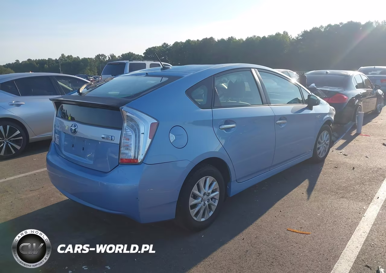 2014 Toyota Prius Plug-In VIN:JTDKN3DP2E3050231 - 4