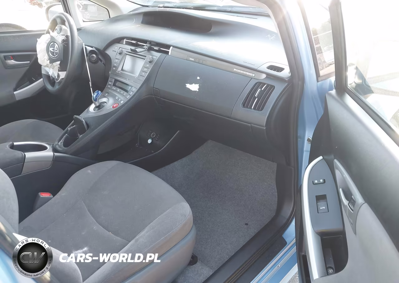 2014 Toyota Prius Plug-In VIN:JTDKN3DP2E3050231 - 5