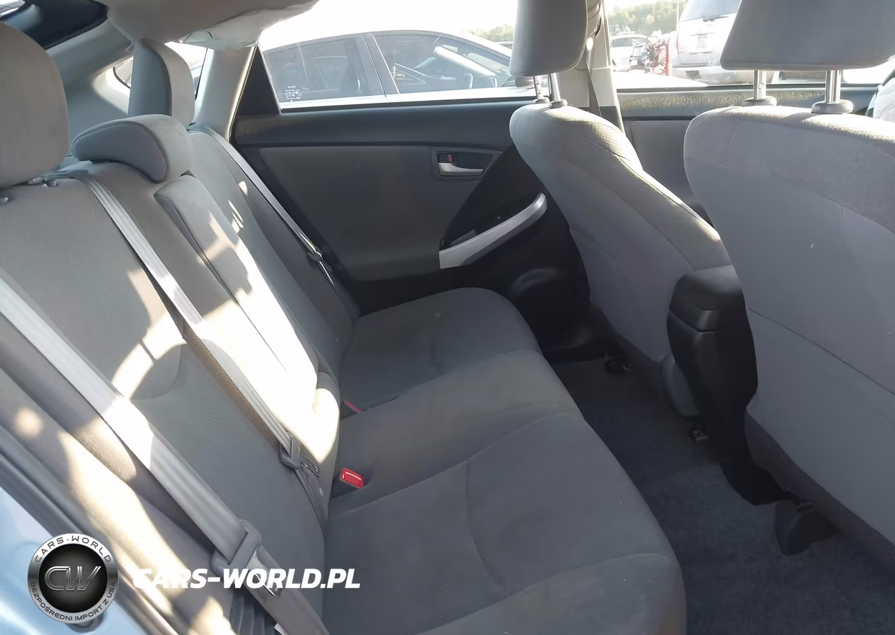 2014 Toyota Prius Plug-In VIN:JTDKN3DP2E3050231 - 8