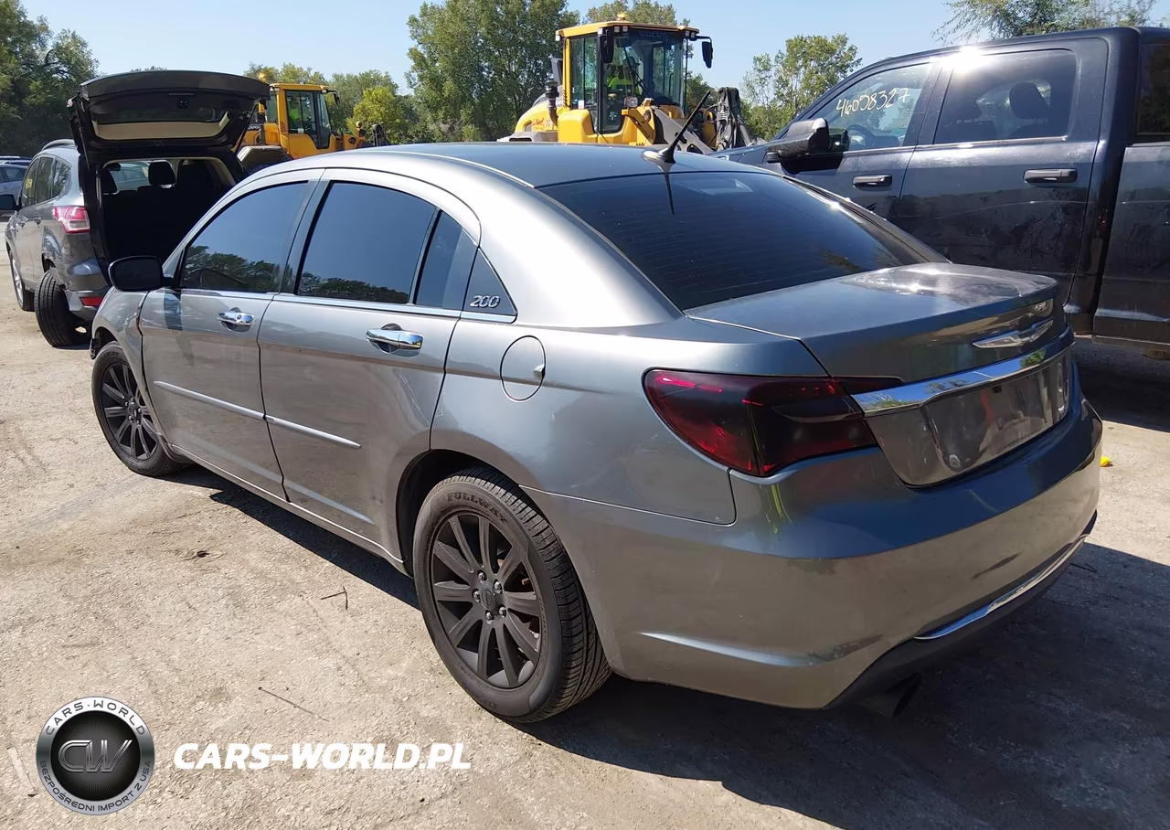 2013 Chrysler 200 Limited VIN:1C3CCBCG2DN607698 - 3