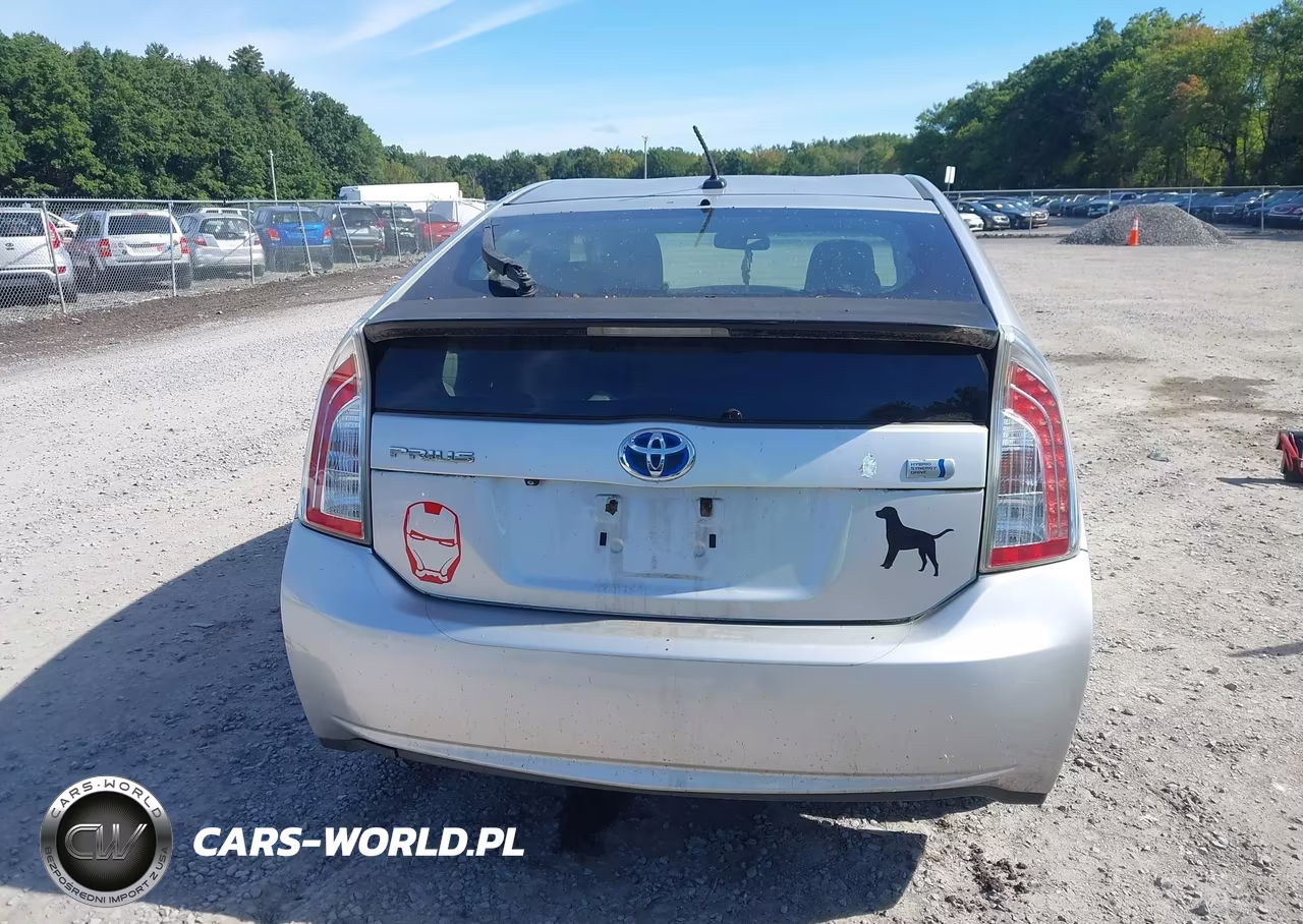 2012 Toyota Prius Three VIN:JTDKN3DUXC5404181 - 16