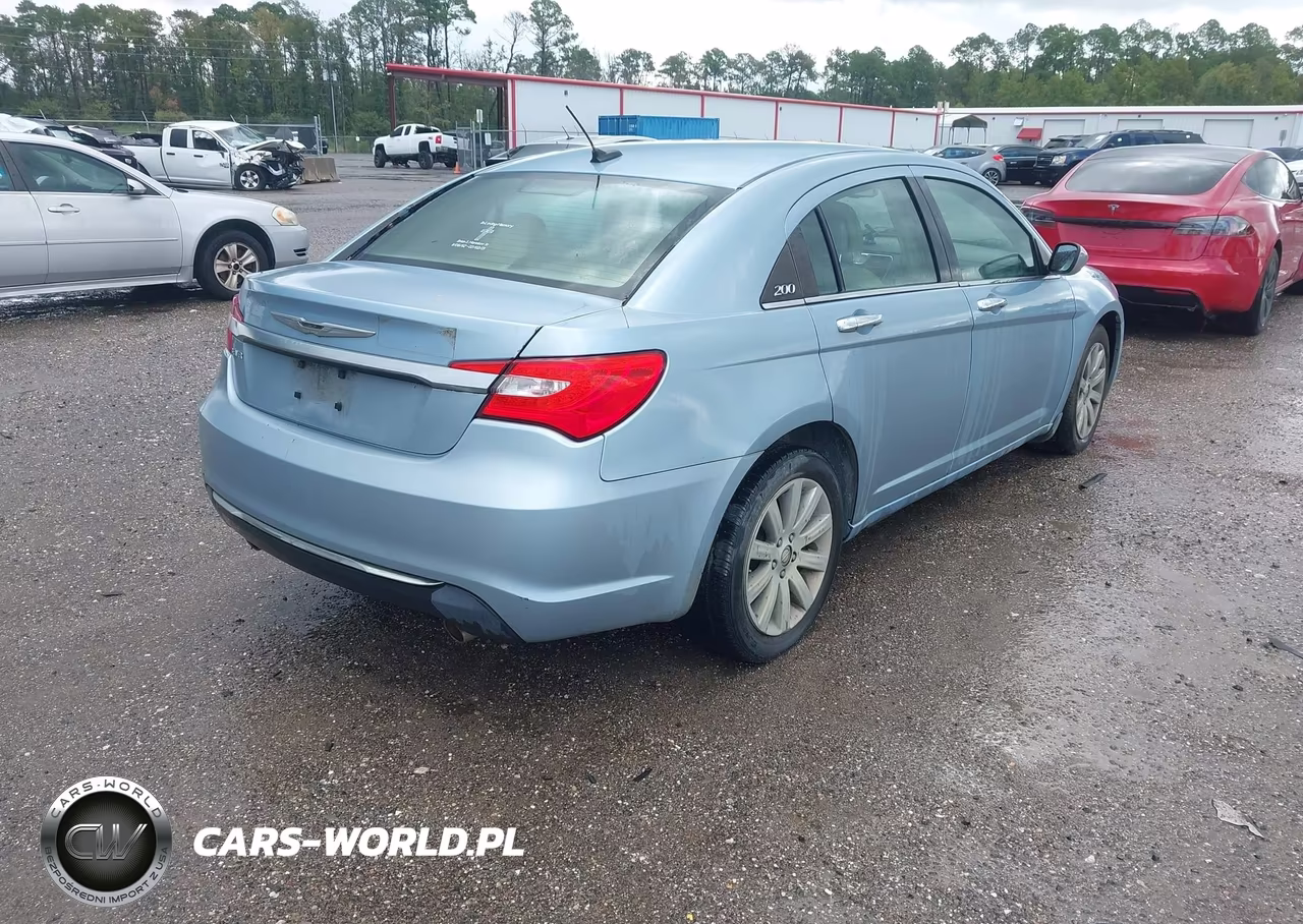 2014 Chrysler 200 Limited VIN:1C3CCBCG8EN192842 - 4