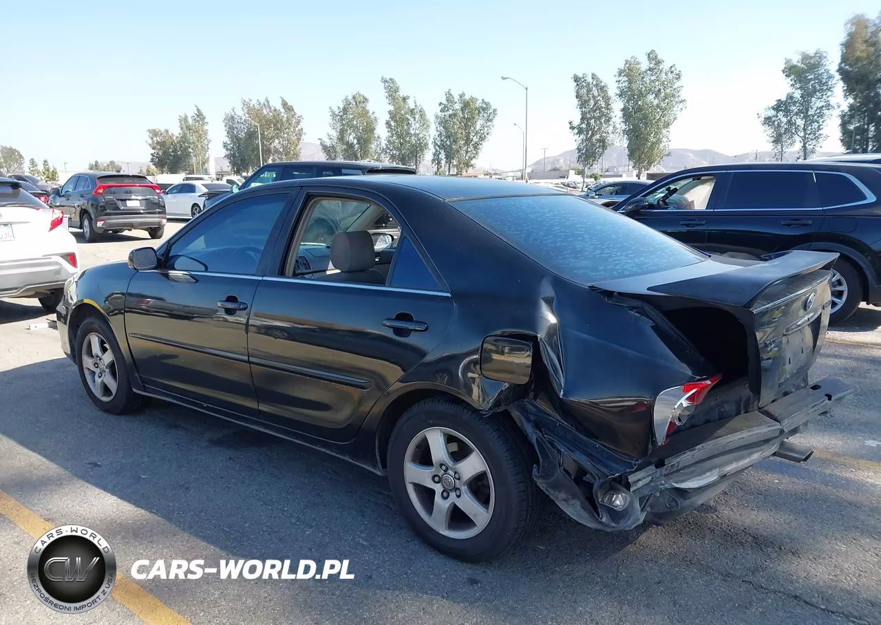 2002 Toyota Camry Se VIN:JTDBE32K820023524 - 3
