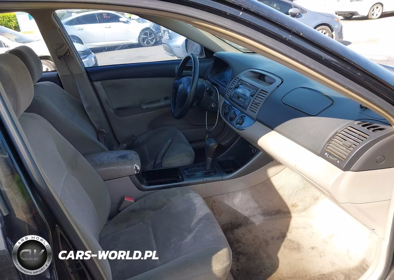 2002 Toyota Camry Se VIN:JTDBE32K820023524 - 5