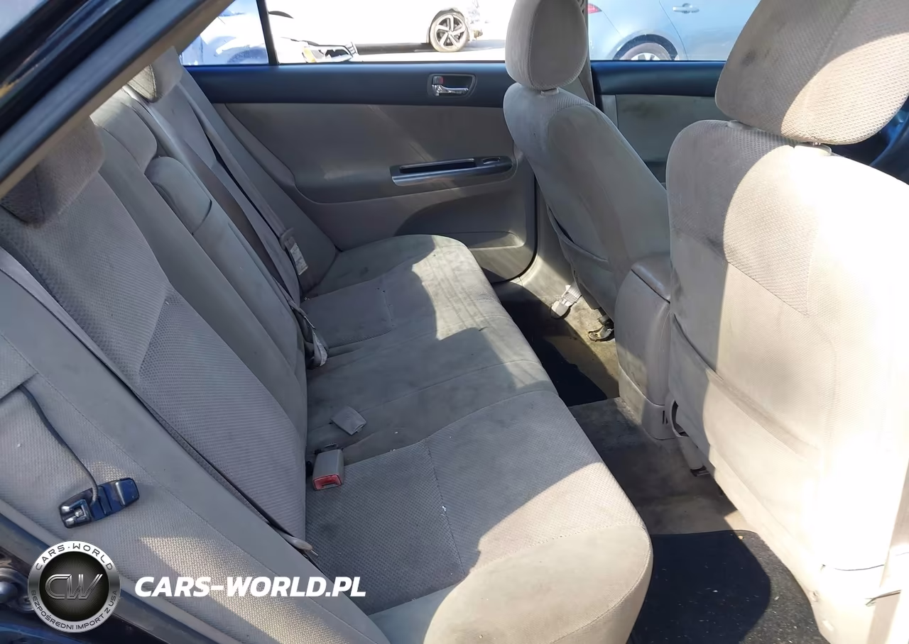 2002 Toyota Camry Se VIN:JTDBE32K820023524 - 8