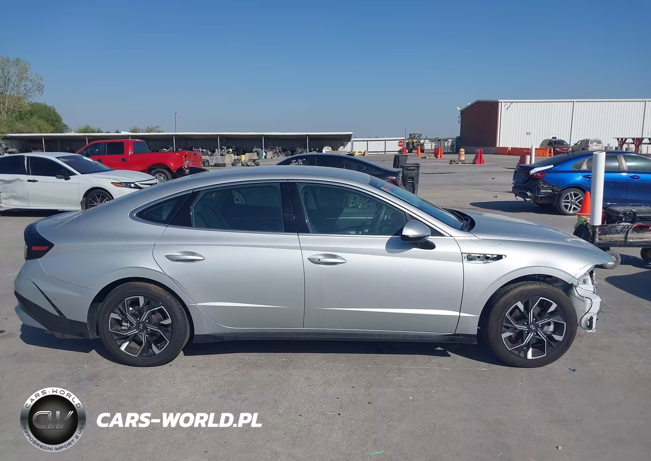 2025 Hyundai Sonata Sel VIN:KMHL64JA2SA497717 - 14