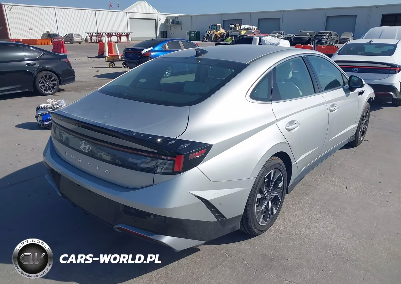2025 Hyundai Sonata Sel VIN:KMHL64JA2SA497717 - 4