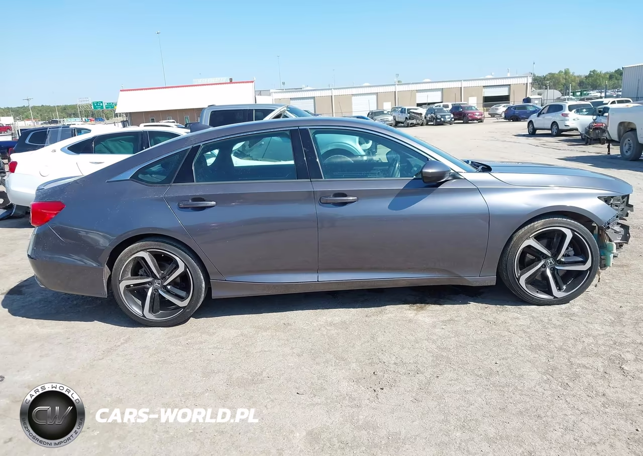 2018 Honda Accord Sport VIN:1HGCV1F32JA097981 - 13