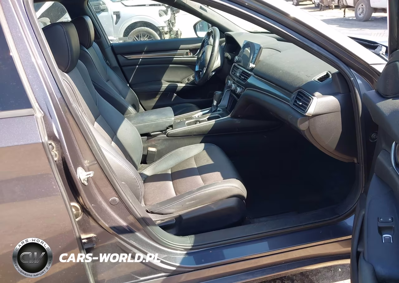 2018 Honda Accord Sport VIN:1HGCV1F32JA097981 - 5