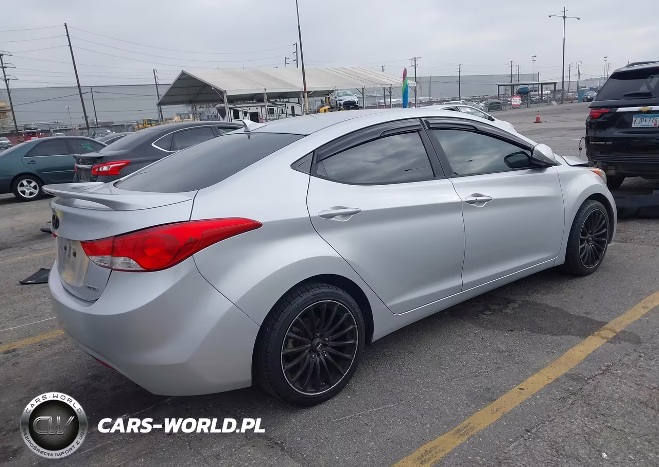2013 Hyundai Elantra Limited VIN:KMHDH4AE8DU763731 - 4