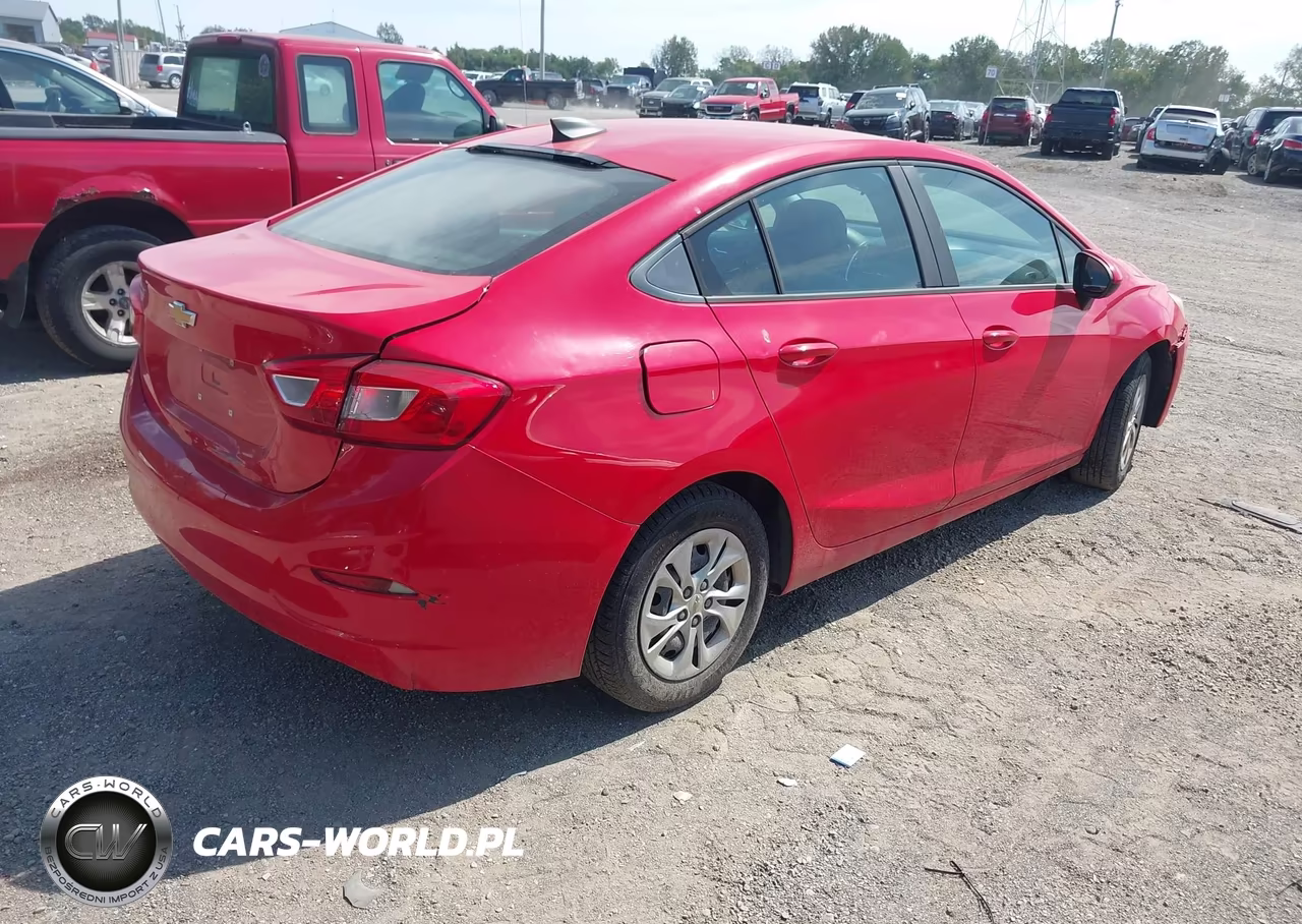 2019 Chevrolet Cruze Diesel VIN:1G1BJ5SMXK7102976 - 4