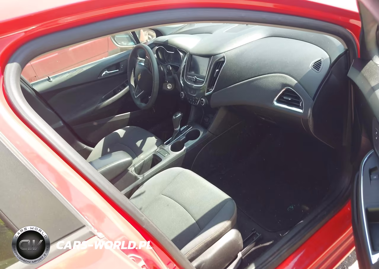 2019 Chevrolet Cruze Diesel VIN:1G1BJ5SMXK7102976 - 5