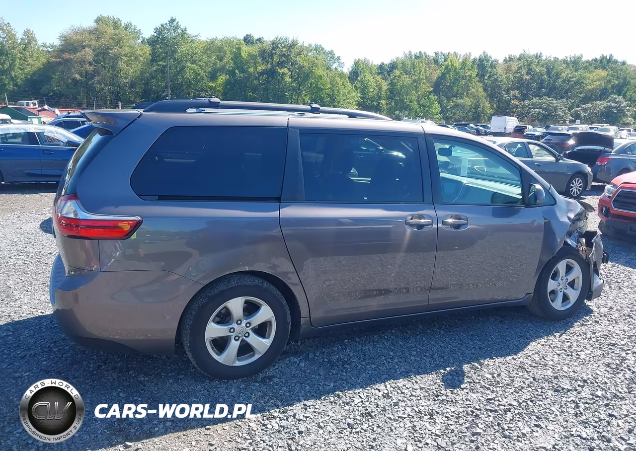 2015 Toyota Sienna Le 8 Passenger VIN:5TDKK3DC2FS534261 - 13