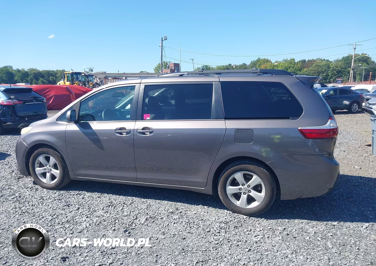 2015 Toyota Sienna Le 8 Passenger VIN:5TDKK3DC2FS534261 - 14