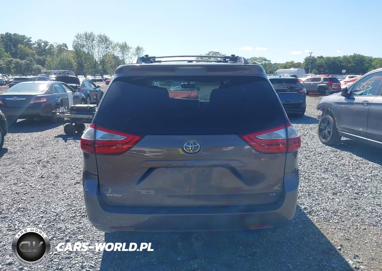 2015 Toyota Sienna Le 8 Passenger VIN:5TDKK3DC2FS534261 - 16