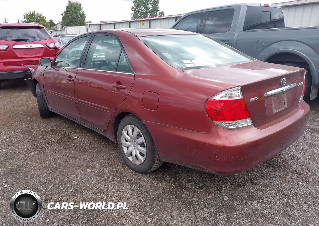 2005 Toyota Camry Le VIN:4T1BE30K05U422469 - 3