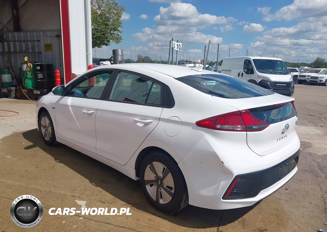 2019 Hyundai Ioniq Hybrid Blue VIN:KMHC65LC4KU106926 - 3