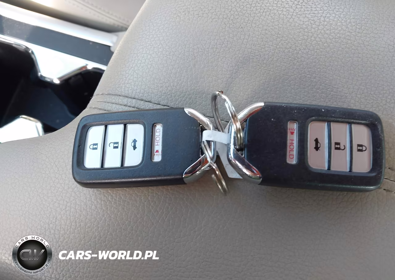 2015 Honda Accord Hybrid Ex-L VIN:1HGCR6F57FA008710 - 11