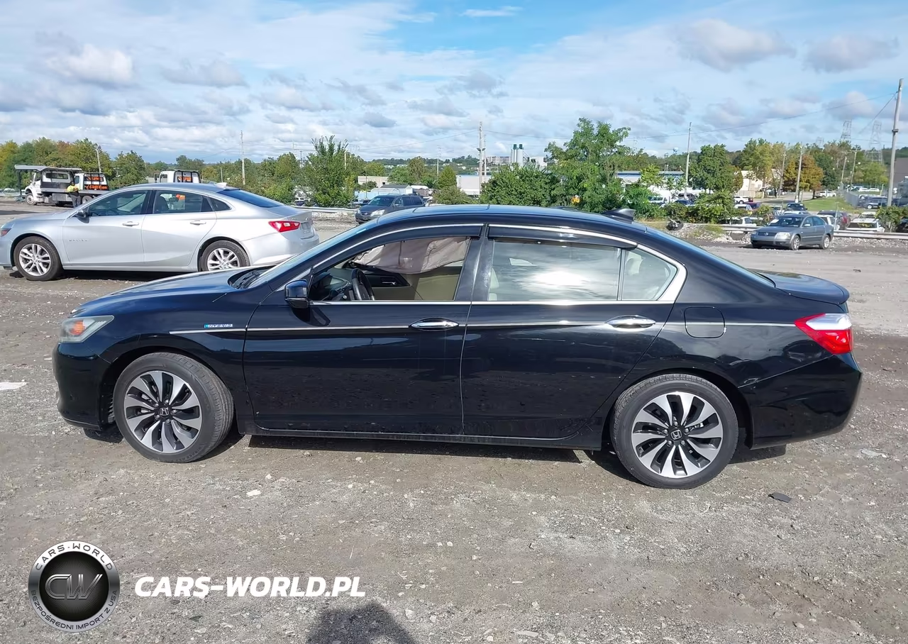 2015 Honda Accord Hybrid Ex-L VIN:1HGCR6F57FA008710 - 14