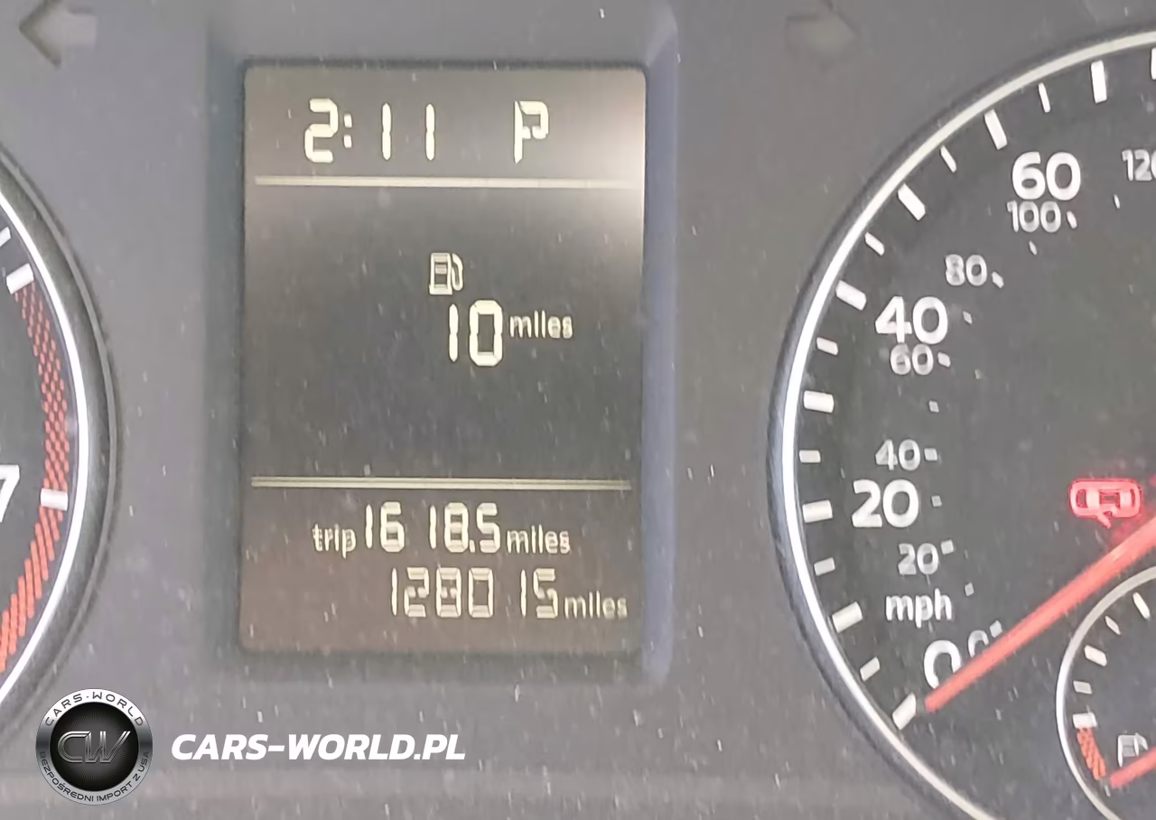 2015 Volkswagen Passat 1.8T Limited Edition VIN:1VWAT7A31FC089241 - 15