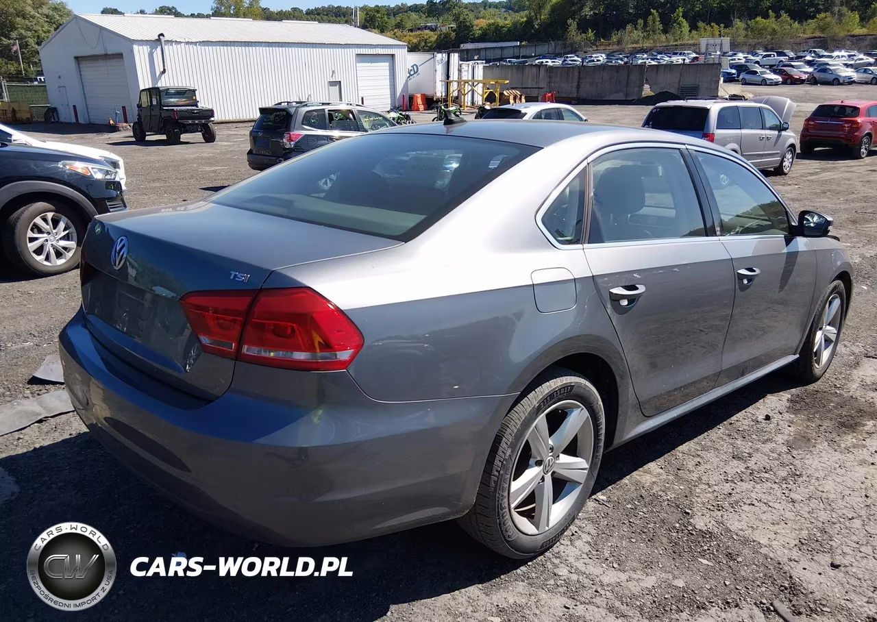 2015 Volkswagen Passat 1.8T Limited Edition VIN:1VWAT7A31FC089241 - 4