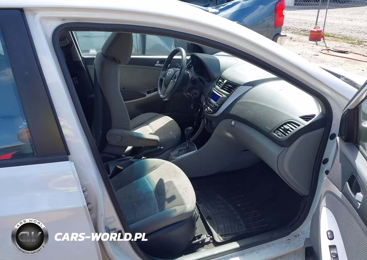 2014 Hyundai Accent Gs VIN:KMHCT5AE4EU180056 - 5