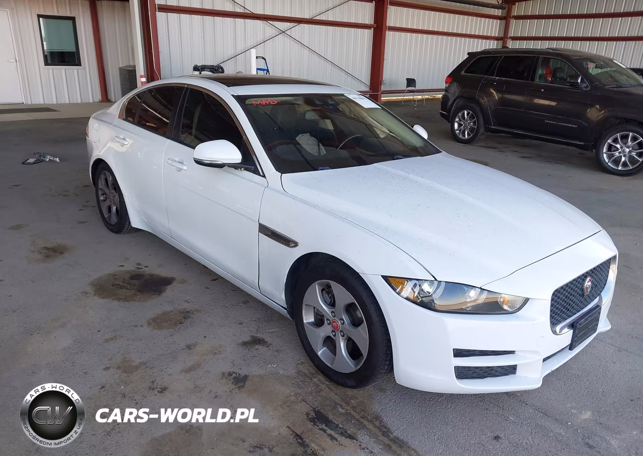 2018 Jaguar Xe