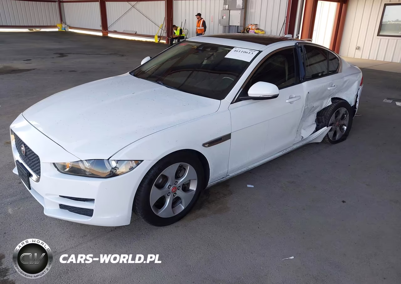 2018 Jaguar Xe VIN:SAJAR4FX8JCP33842 - 2
