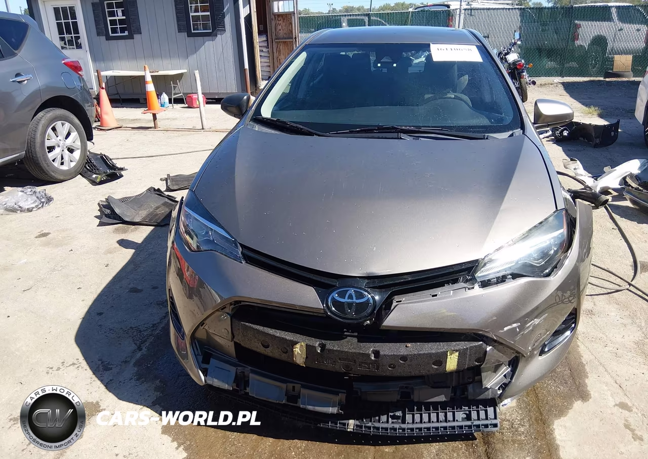 2017 Toyota Corolla Le VIN:2T1BURHE7HC919559 - 12