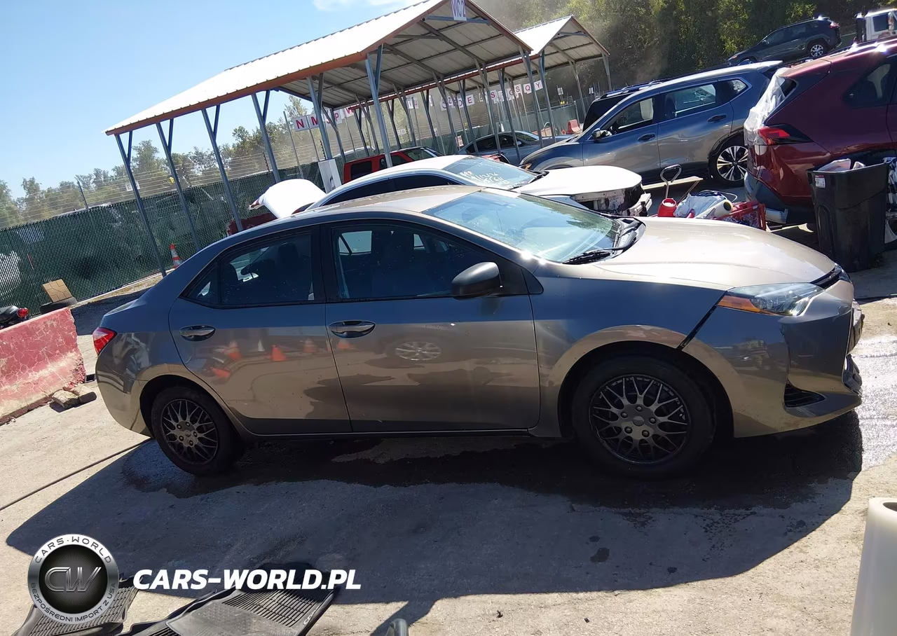 2017 Toyota Corolla Le VIN:2T1BURHE7HC919559 - 13