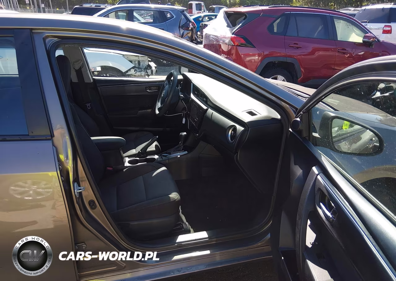 2017 Toyota Corolla Le VIN:2T1BURHE7HC919559 - 5