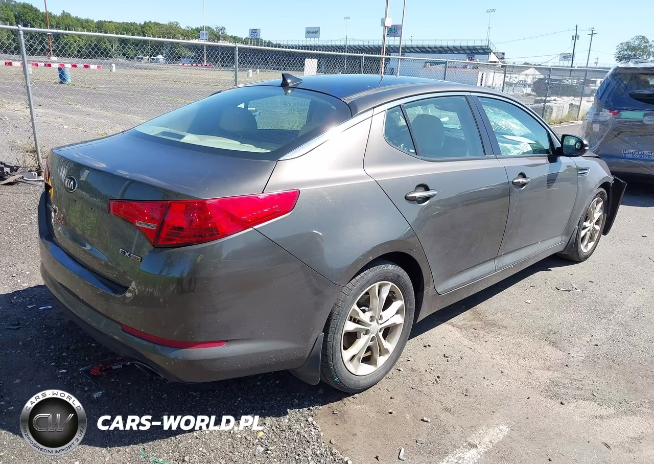 2013 Kia Optima Ex VIN:5XXGN4A77DG113824 - 4