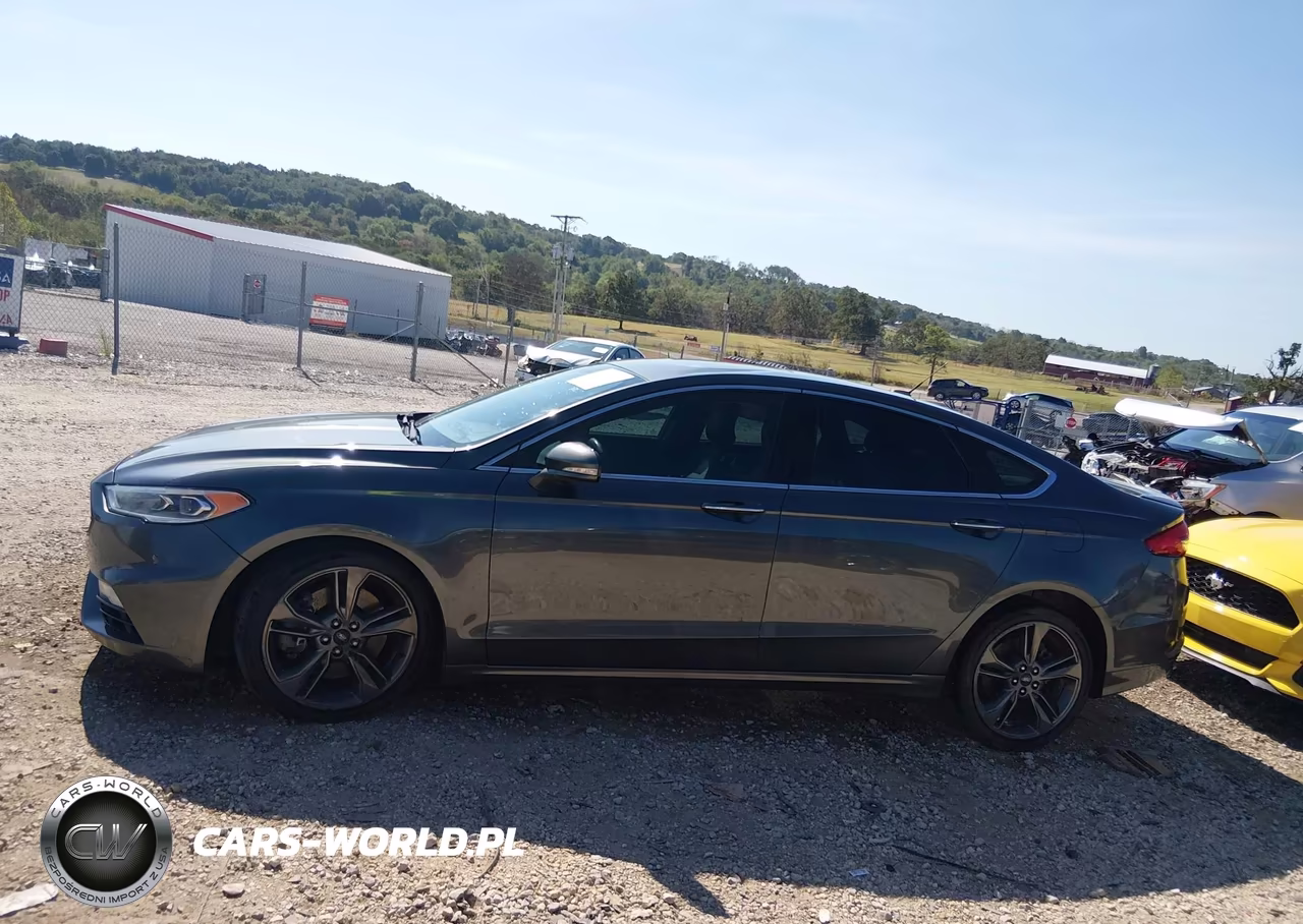 2017 Ford Fusion Sport VIN:3FA6P0VP8HR220659 - 14