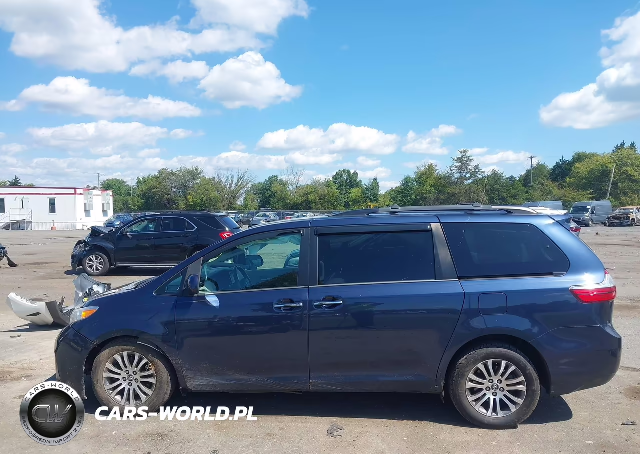 2018 Toyota Sienna Xle 8 Passenger VIN:5TDYZ3DC6JS957939 - 15