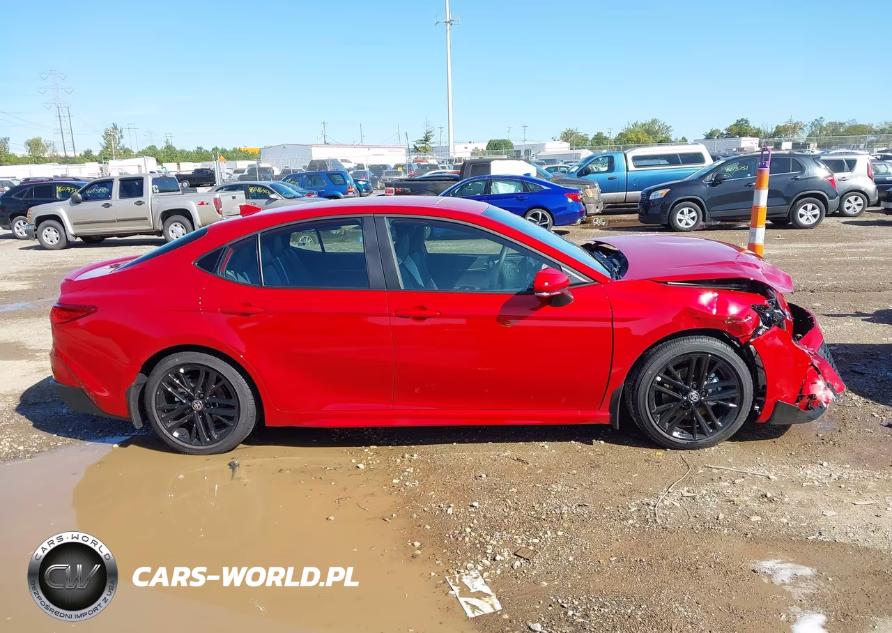 2026 Toyota Camry Se VIN:4T1DAACKXTU354179 - 14