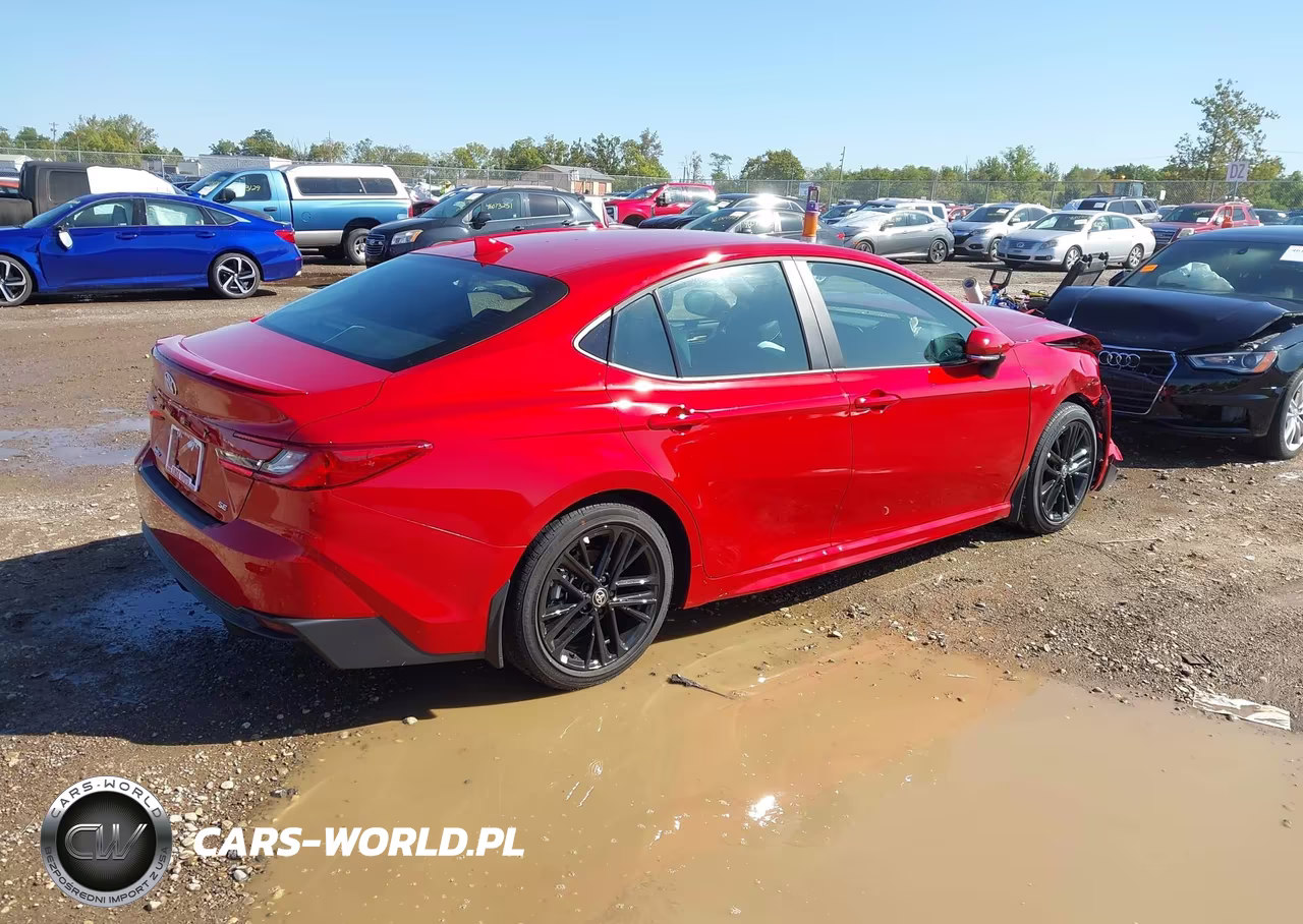 2026 Toyota Camry Se VIN:4T1DAACKXTU354179 - 4