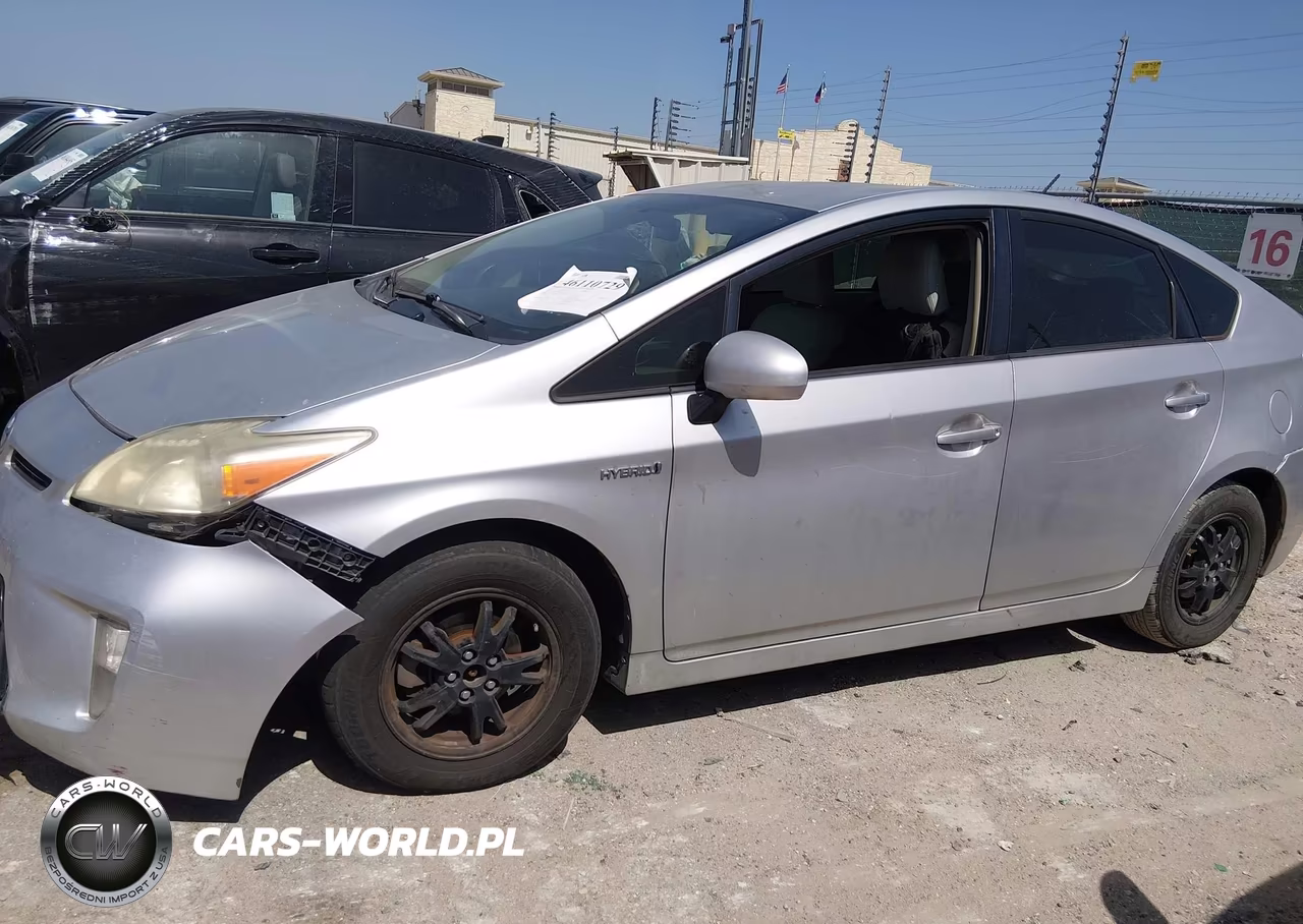 2013 Toyota Prius Three VIN:JTDKN3DU5D5582825 - 14