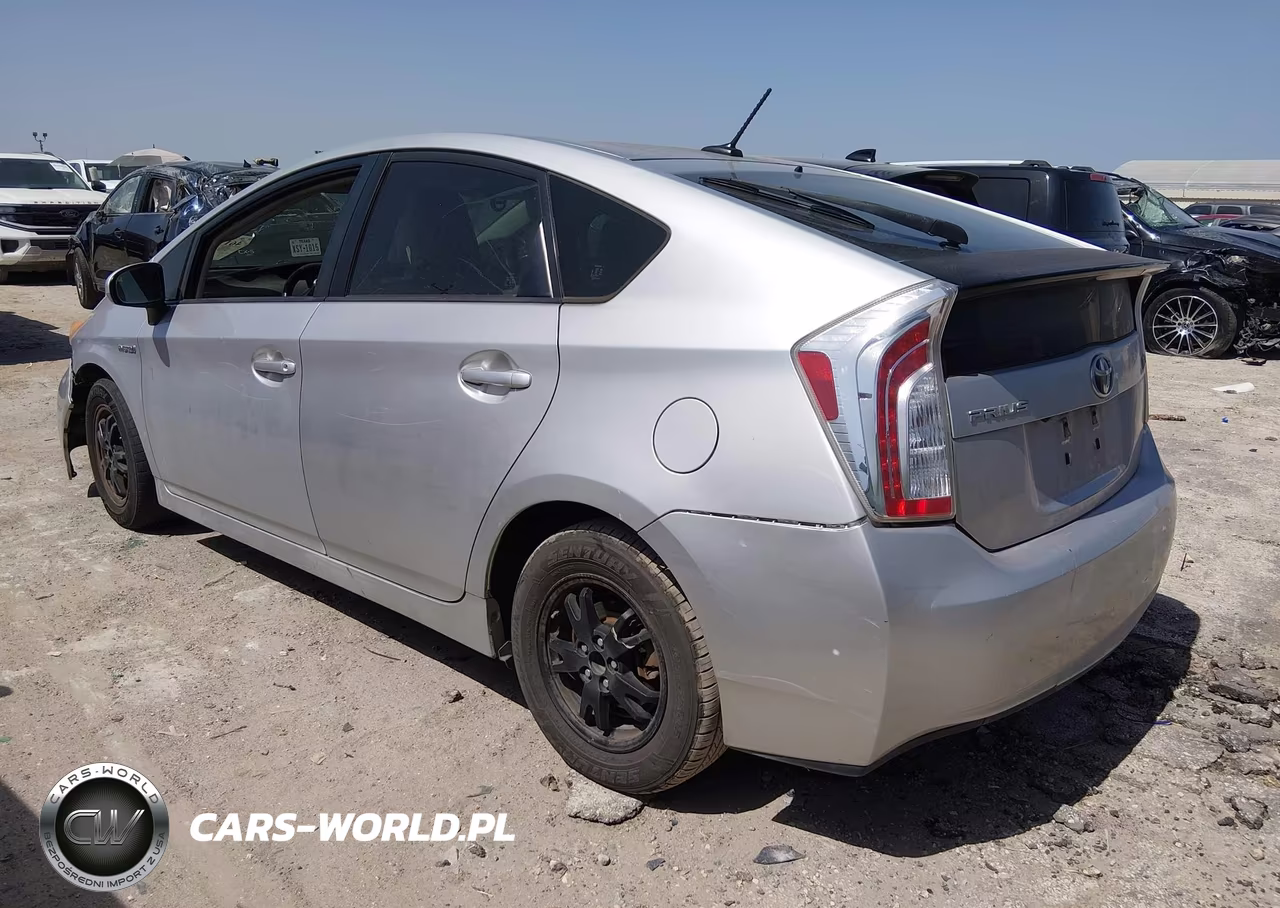 2013 Toyota Prius Three VIN:JTDKN3DU5D5582825 - 3