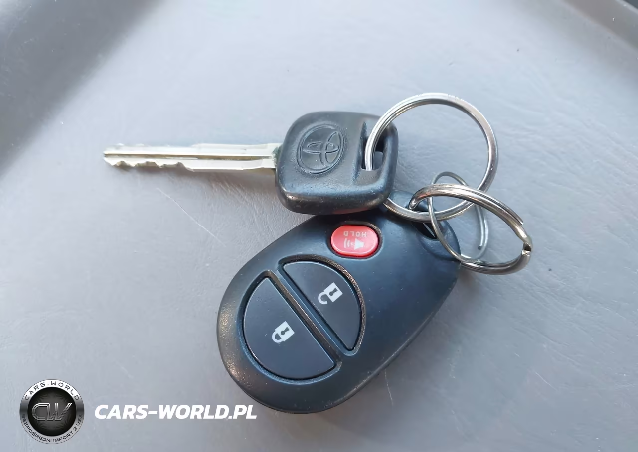 2010 Toyota Sienna Ce VIN:5TDKK4CC7AS300567 - 11