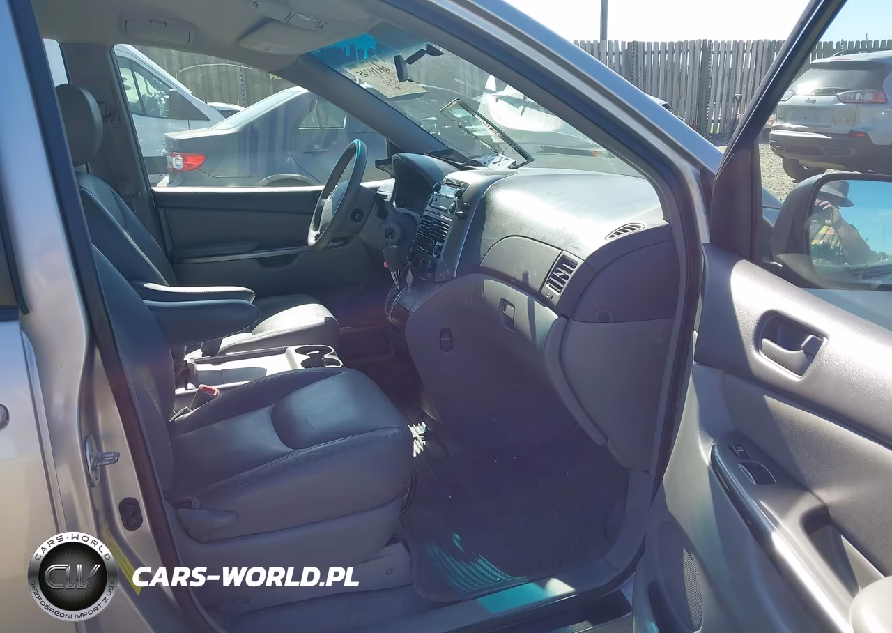 2010 Toyota Sienna Ce VIN:5TDKK4CC7AS300567 - 5