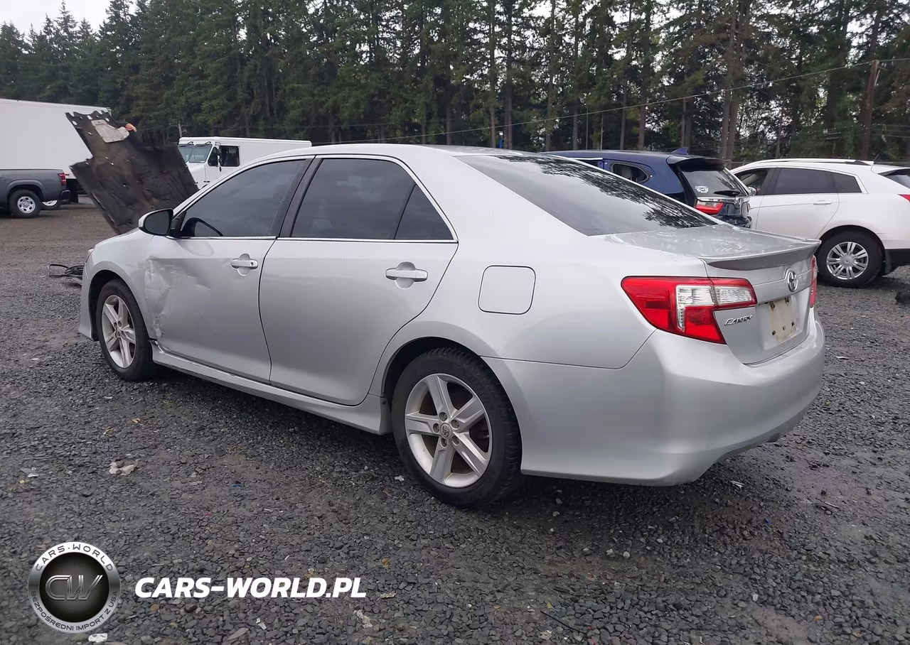 2014 Toyota Camry Se VIN:4T1BF1FK0EU397033 - 3