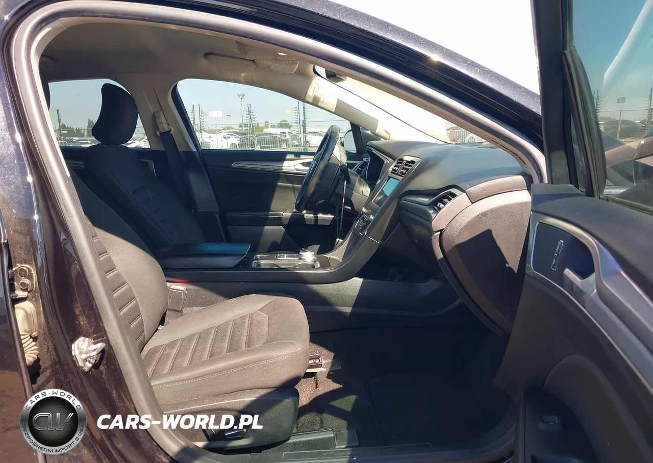 2019 Ford Fusion Se VIN:3FA6P0HD8KR179250 - 5