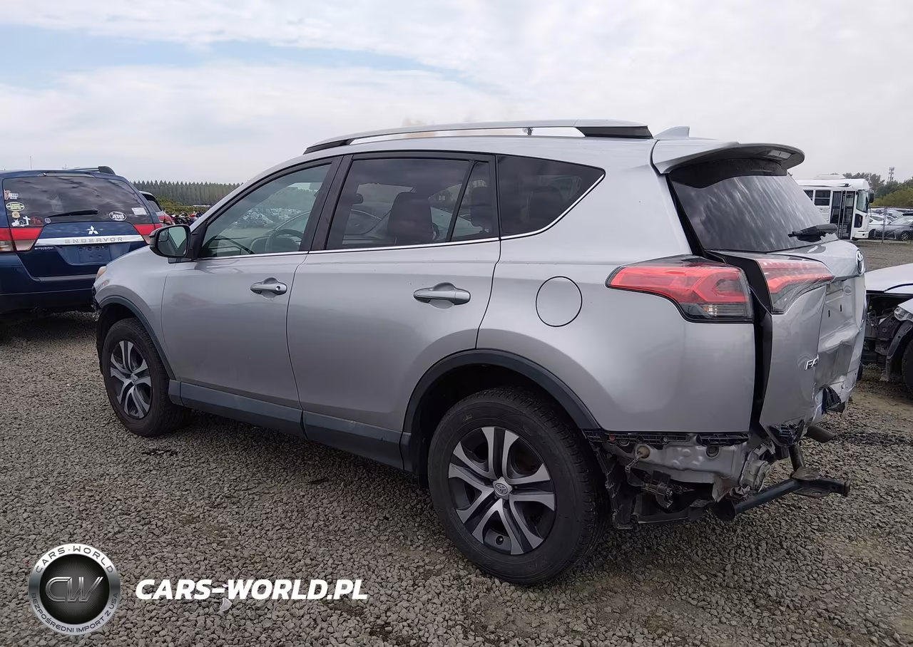 2017 Toyota Rav4 Le VIN:2T3BFREVXHW640546 - 3