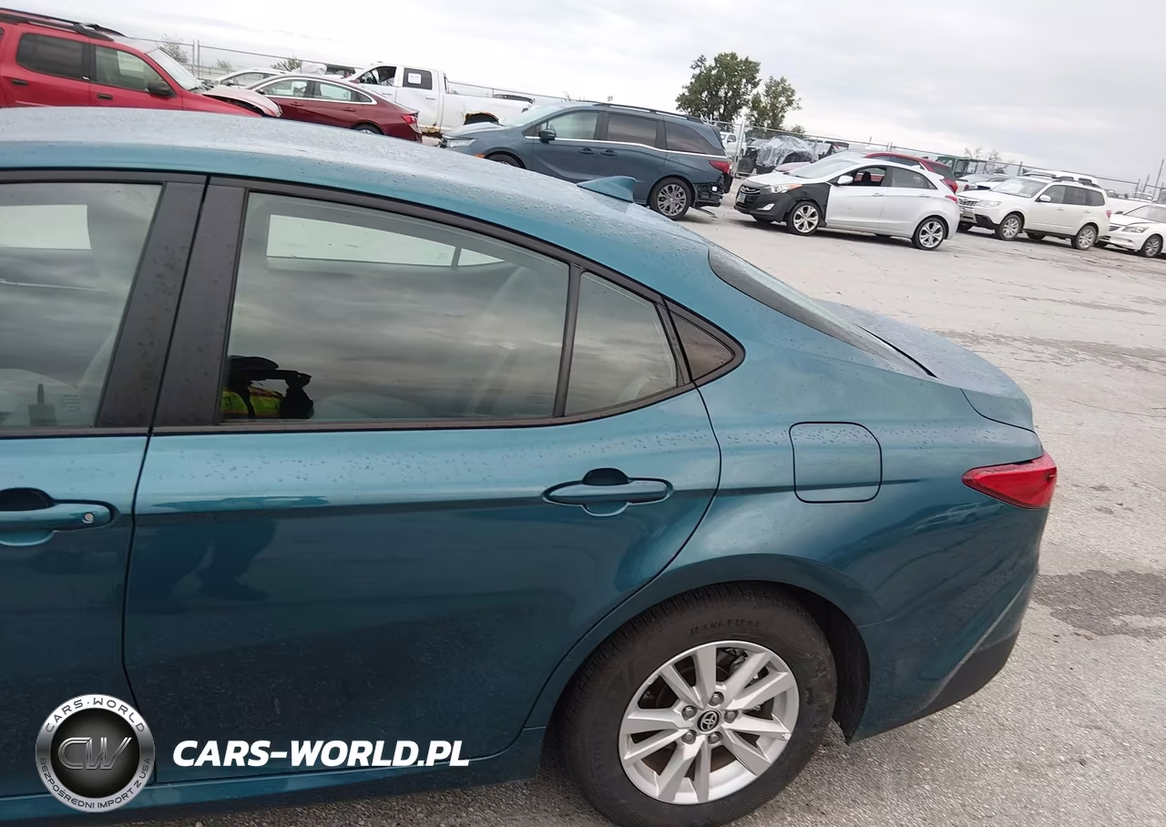 2025 Toyota Camry Le VIN:4T1DAACKXSU167863 - 18