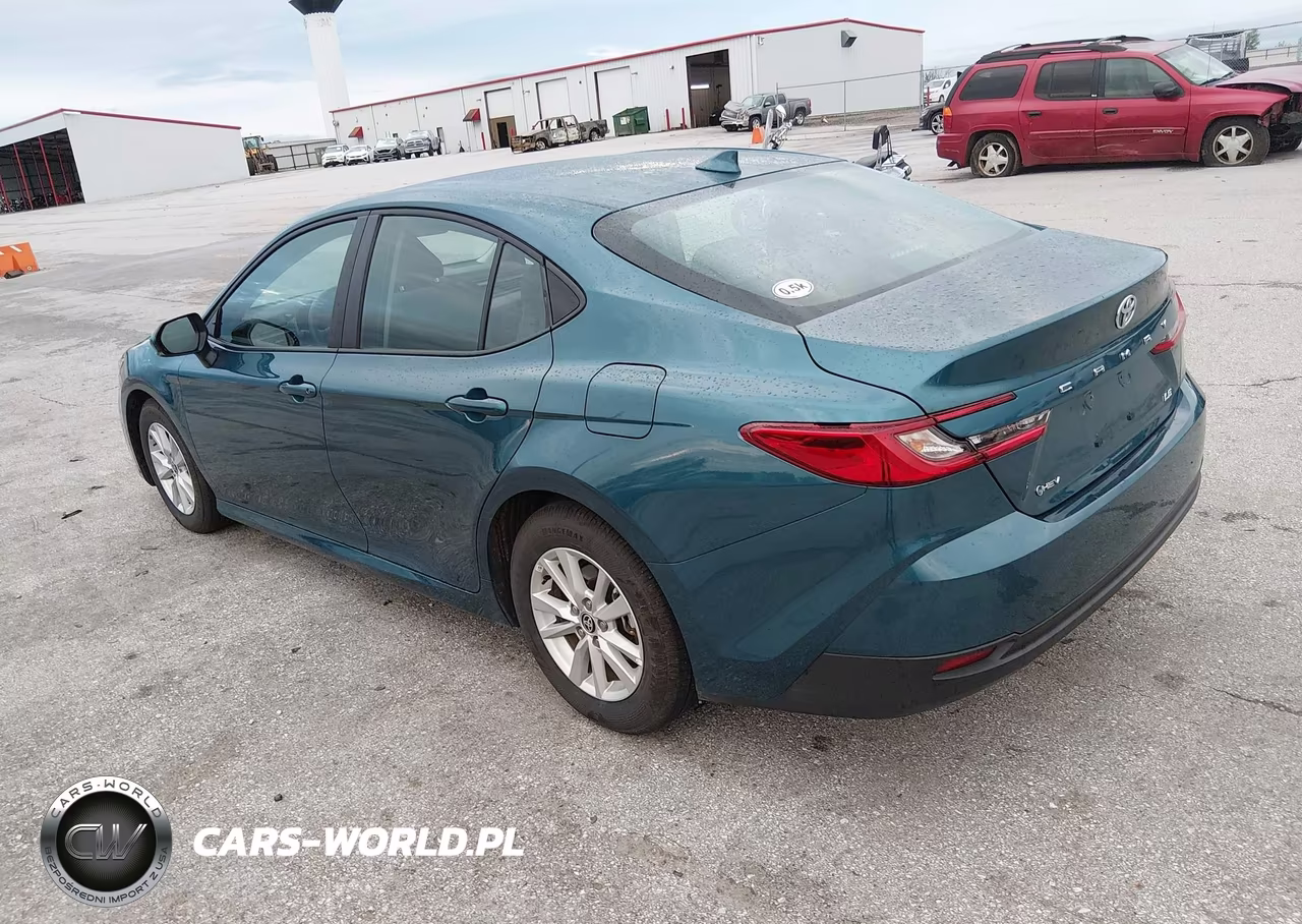 2025 Toyota Camry Le VIN:4T1DAACKXSU167863 - 3