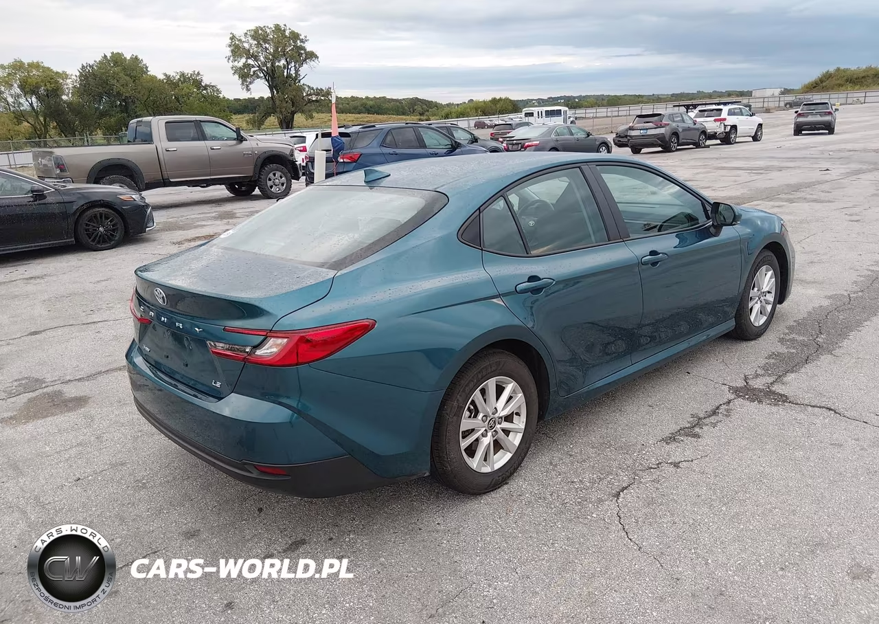2025 Toyota Camry Le VIN:4T1DAACKXSU167863 - 4