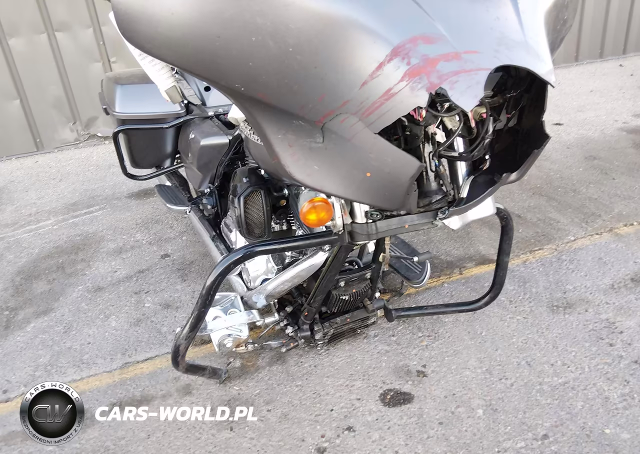 2015 Harley-Davidson Flhx Street Glide VIN:1HD1KBM16FB616892 - 17
