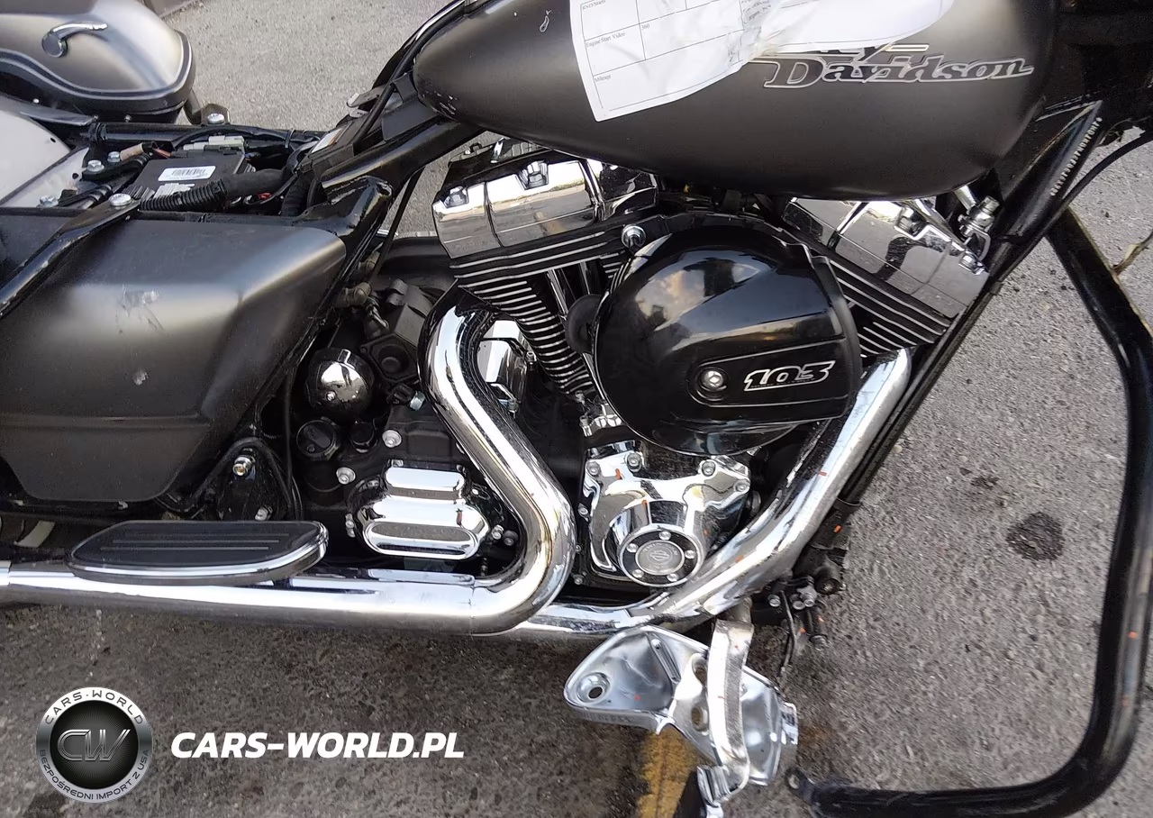 2015 Harley-Davidson Flhx Street Glide VIN:1HD1KBM16FB616892 - 8
