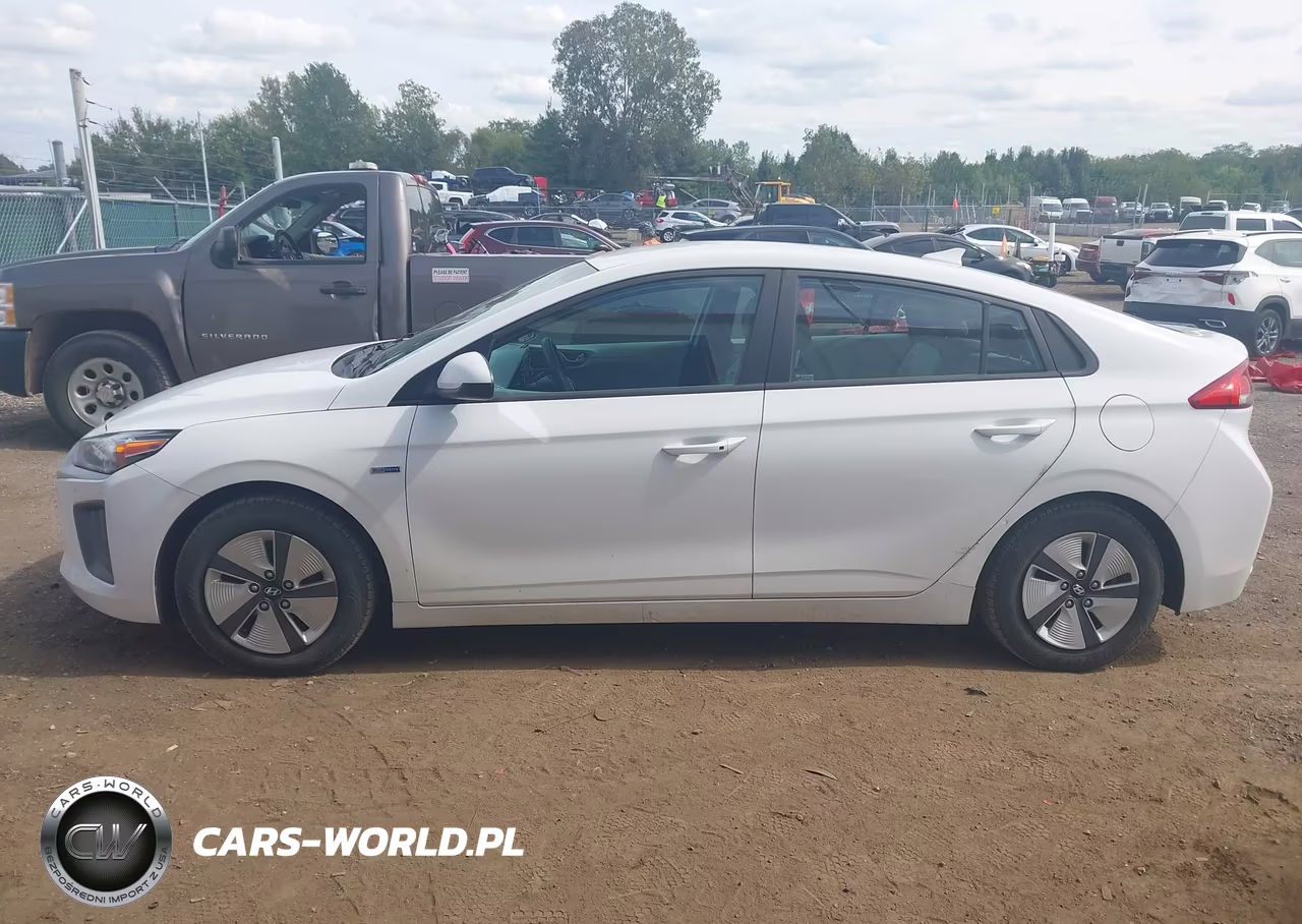2020 Hyundai Ioniq Hybrid Blue VIN:KMHC65LC3LU233006 - 14