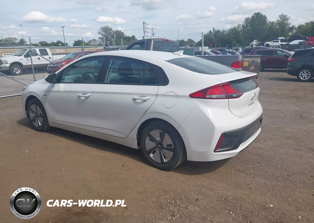 2020 Hyundai Ioniq Hybrid Blue VIN:KMHC65LC3LU233006 - 3
